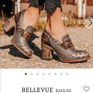 Bellevue Freebird shoes